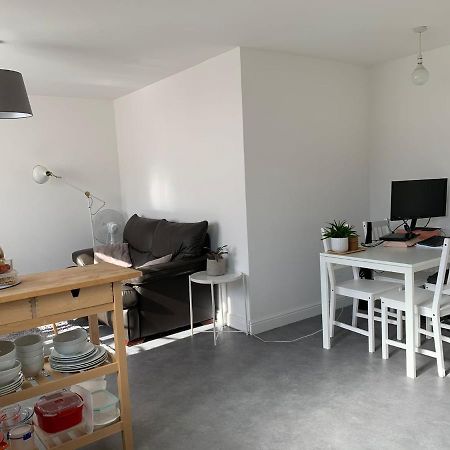 Bright, Chilled Ensuite Db Room In A Shared Flat! Лондон Экстерьер фото