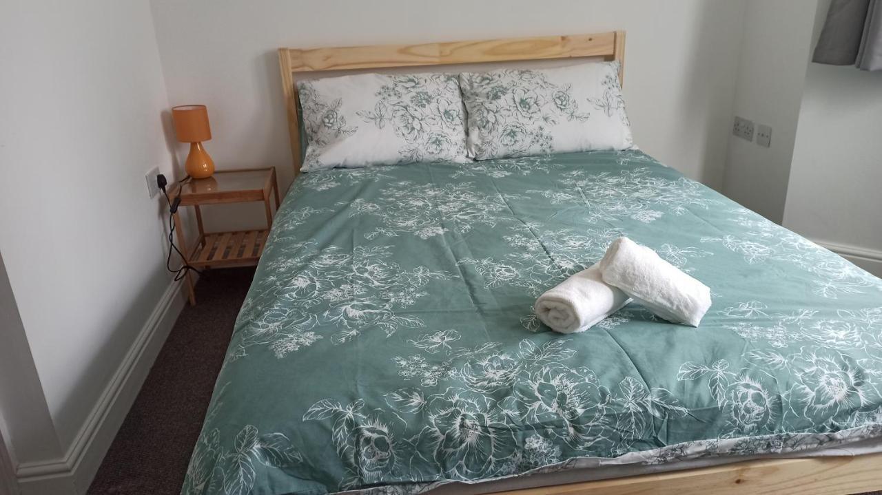 Bright, Chilled Ensuite Db Room In A Shared Flat! Лондон Экстерьер фото
