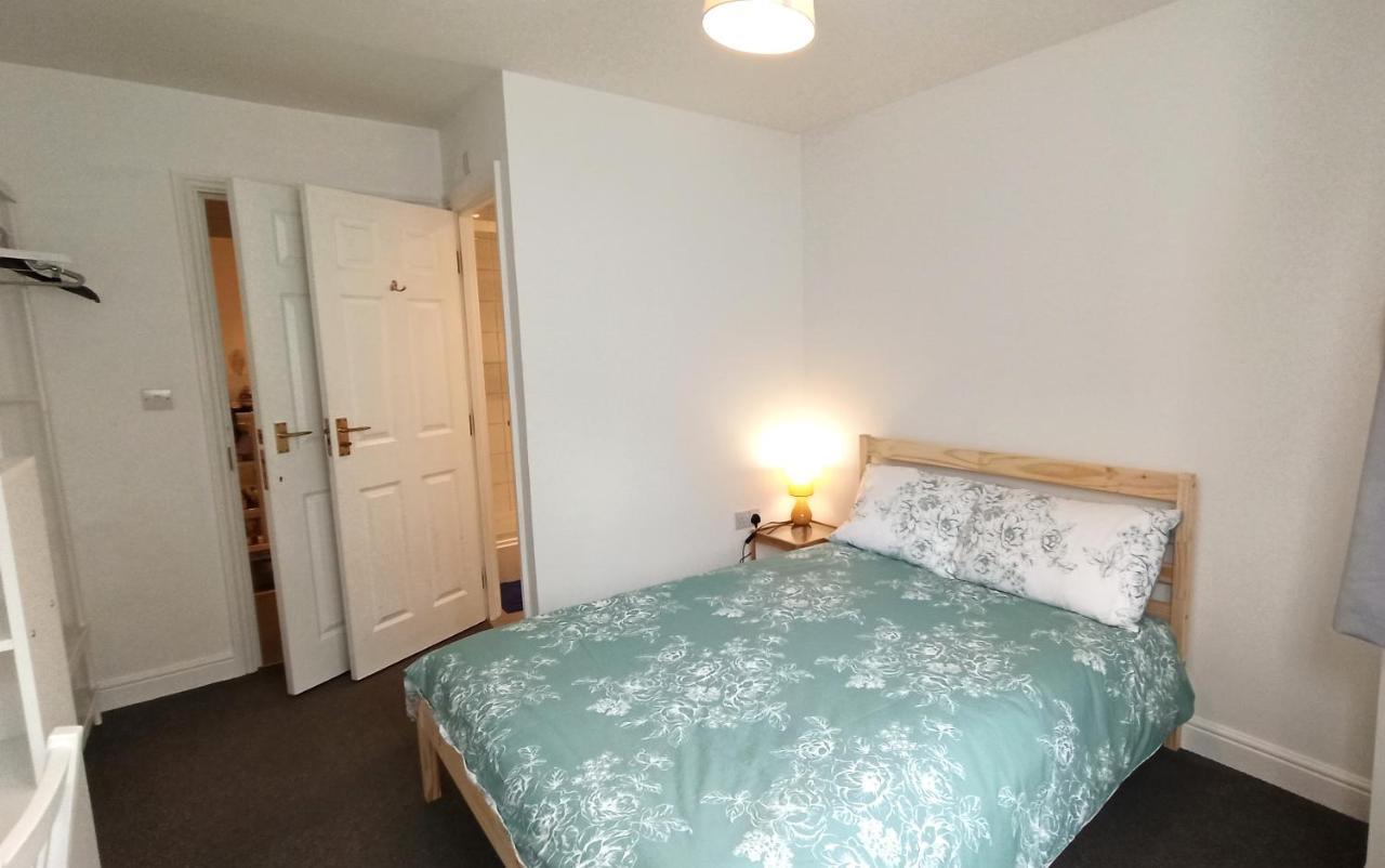 Bright, Chilled Ensuite Db Room In A Shared Flat! Лондон Экстерьер фото