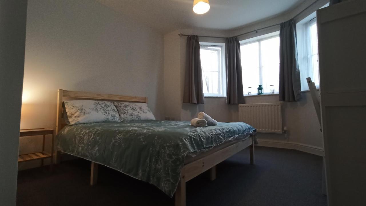 Bright, Chilled Ensuite Db Room In A Shared Flat! Лондон Экстерьер фото